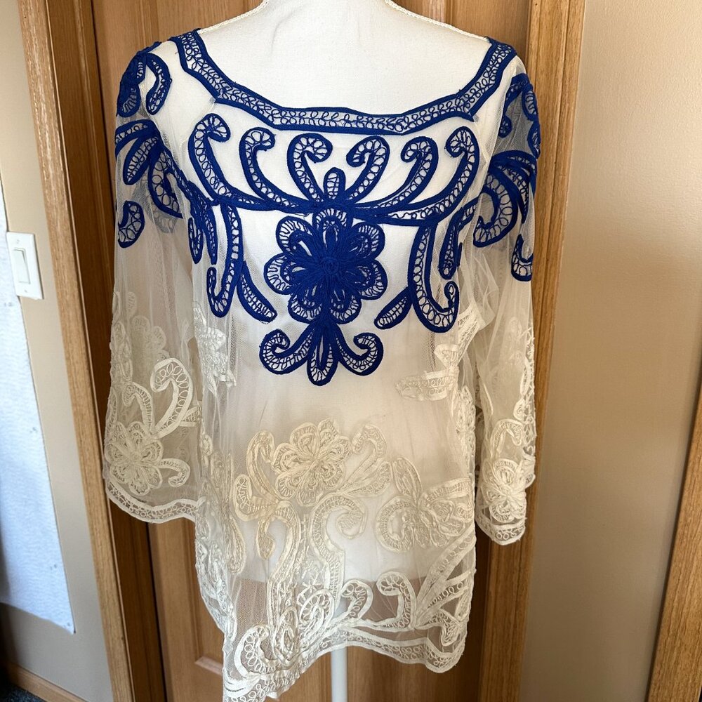 VENUS Applique/Mesh Top BLOUSE ONLY WORE ONCE - Picture 7 of 7